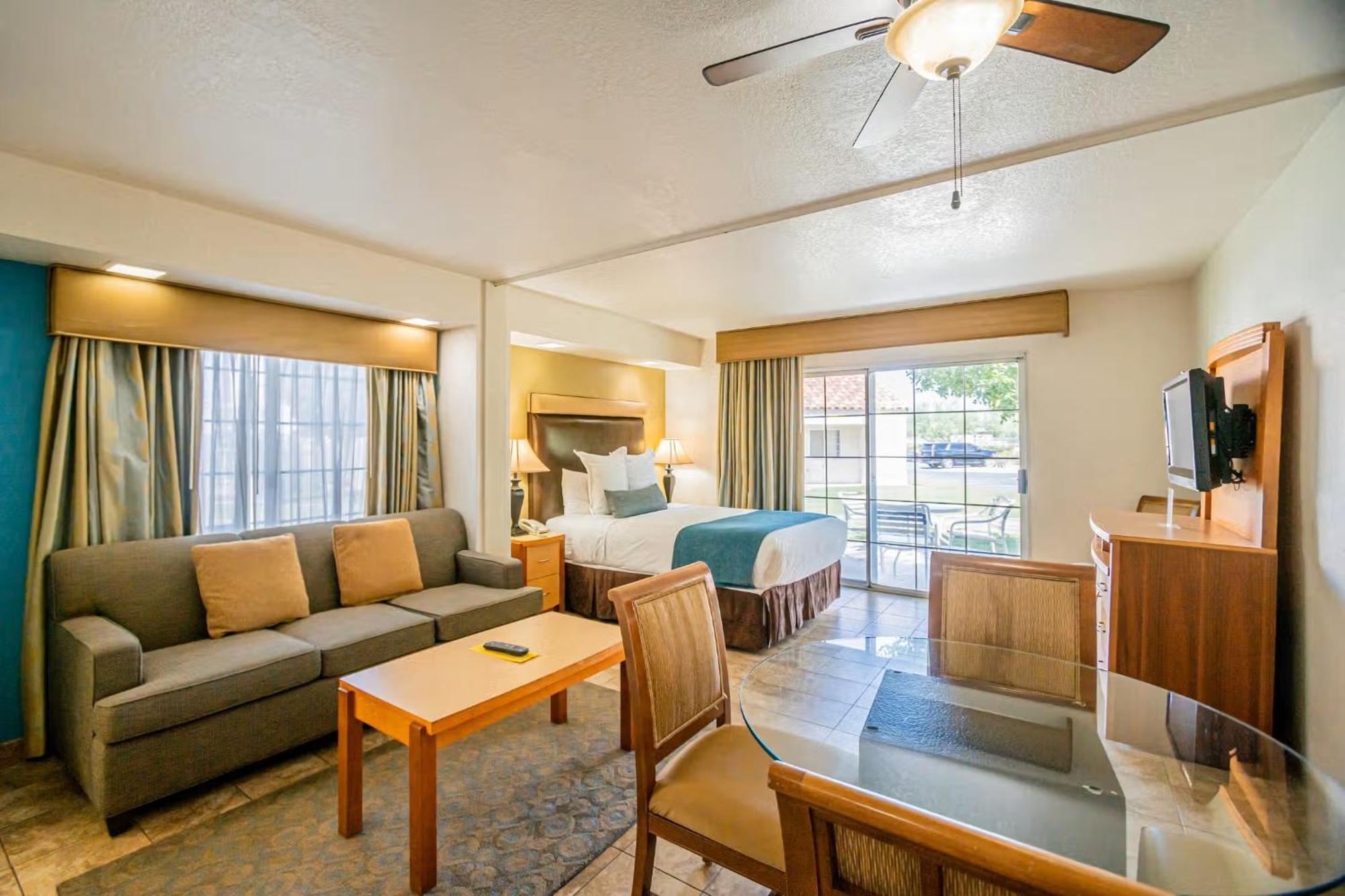 Desert Breezes Resort Palm Desert Bagian luar foto