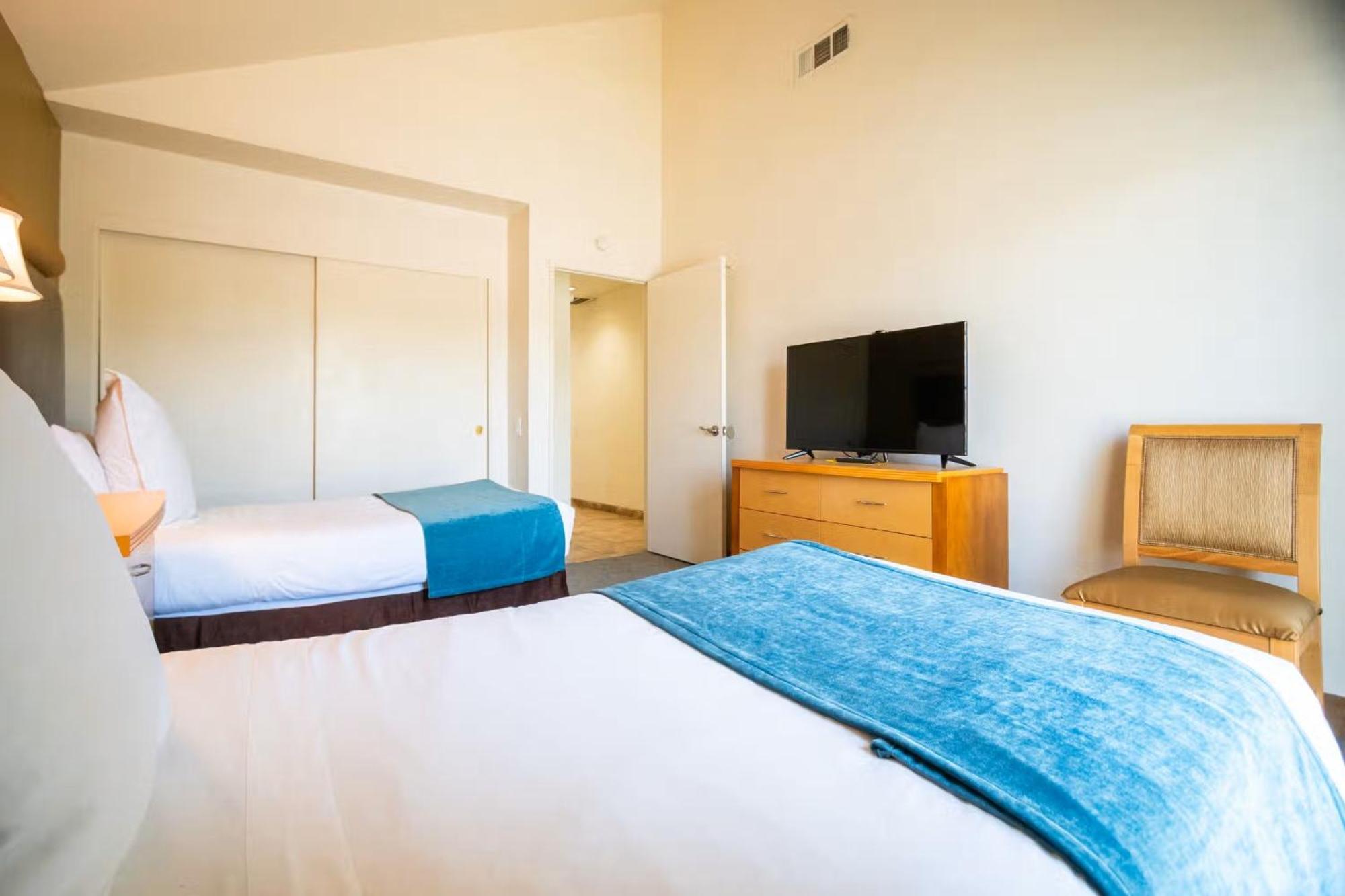 Desert Breezes Resort Palm Desert Bagian luar foto