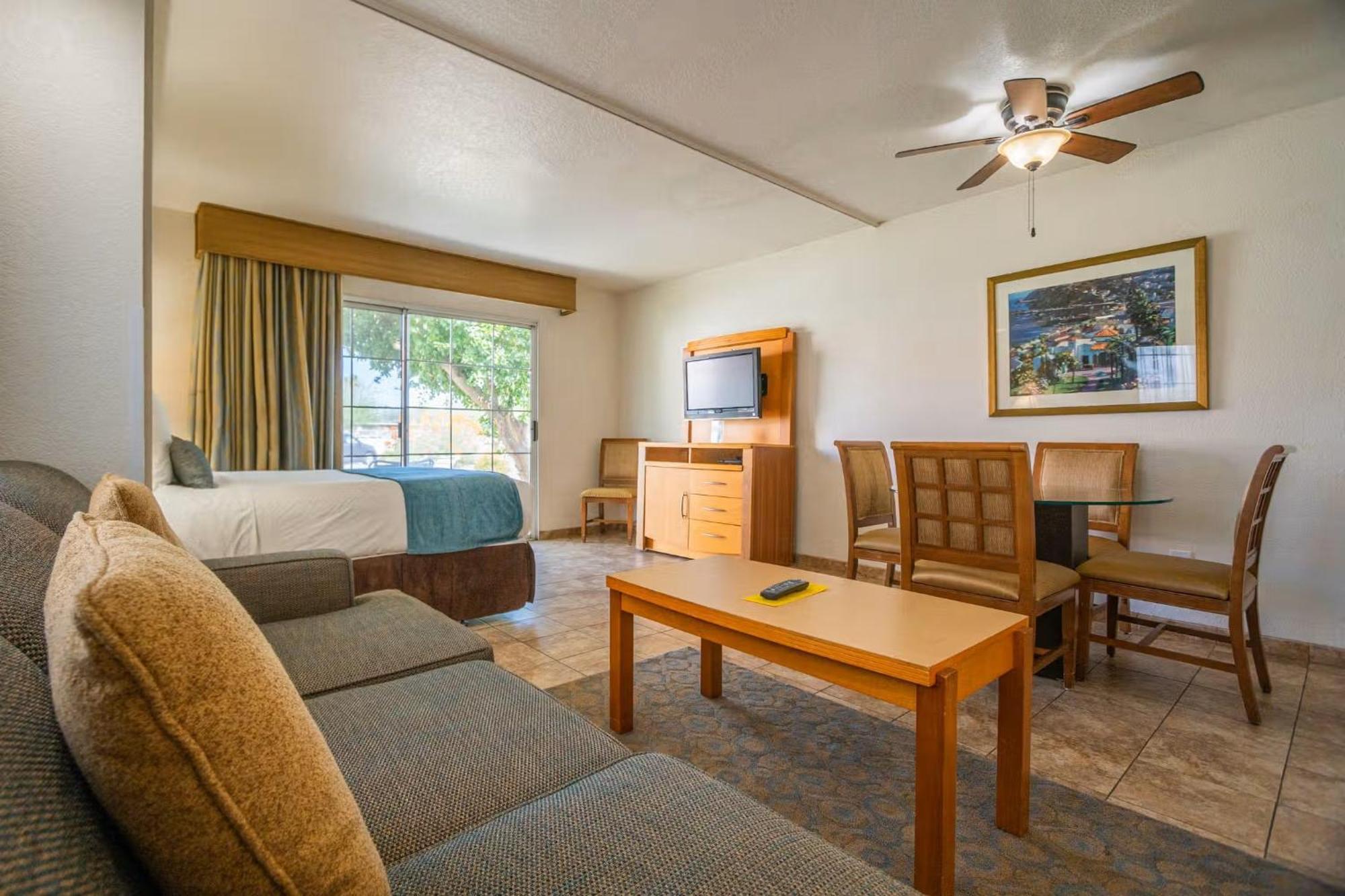 Desert Breezes Resort Palm Desert Bagian luar foto